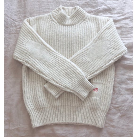 Victoria Beckham Sweaters - NWT Victoria Beckham M alpaca jumper